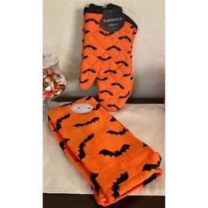 EastWick Halloween KitchenTowel Set
